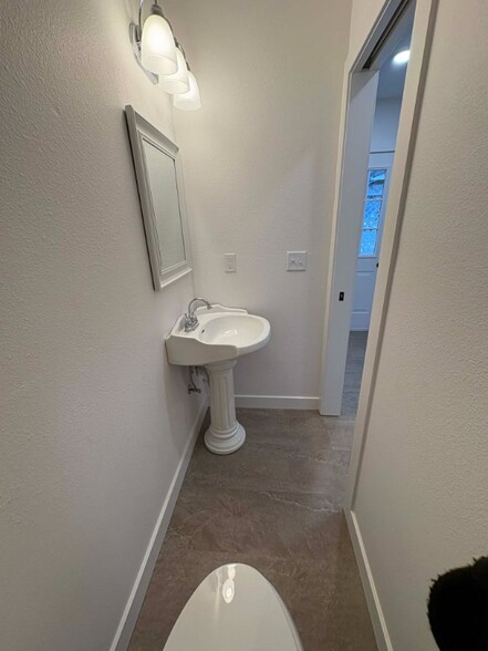 Building Photo - 6 Prospect Ave