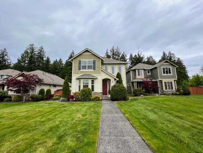 Building Photo - Pet Friendly 3 Bedroom in Campus Glen Neighborhood