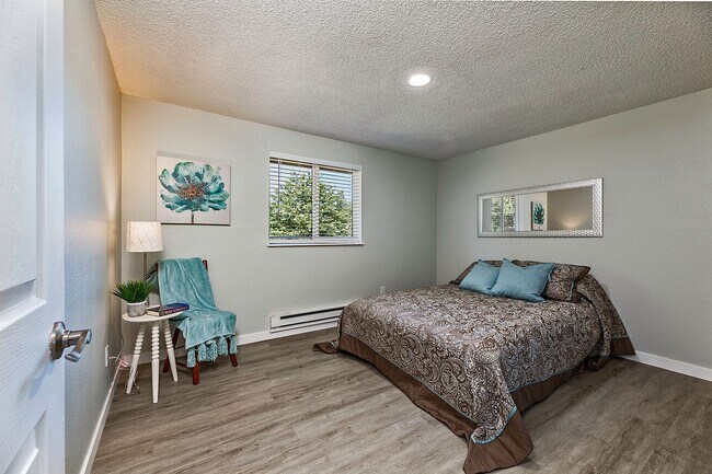 Building Photo - READY SET MOVE!!! GREAT PRICE & LOCATION - Darling Rambler in Olympia