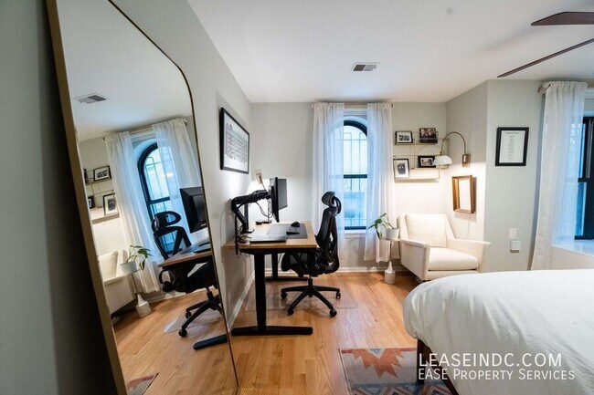 Building Photo - 1325 13th St NW