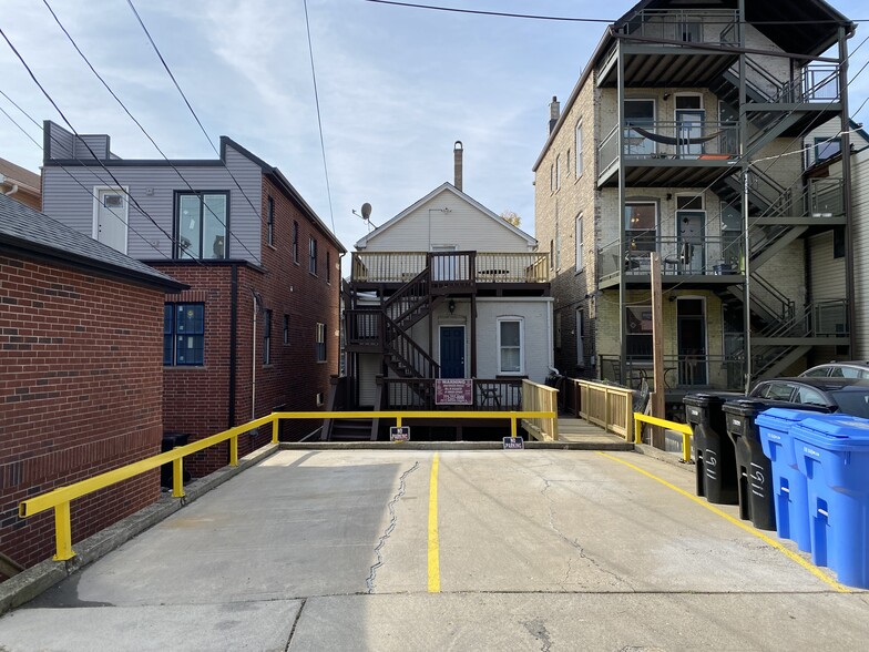 Building Photo - 1911 S May St