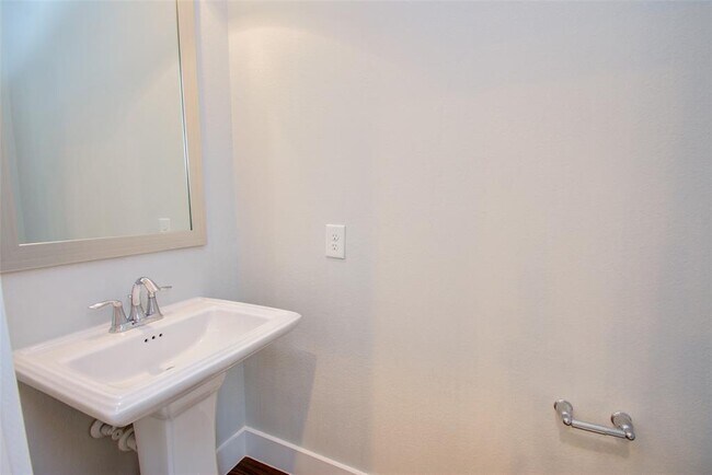 Building Photo - 18118 Moonlit River Dr