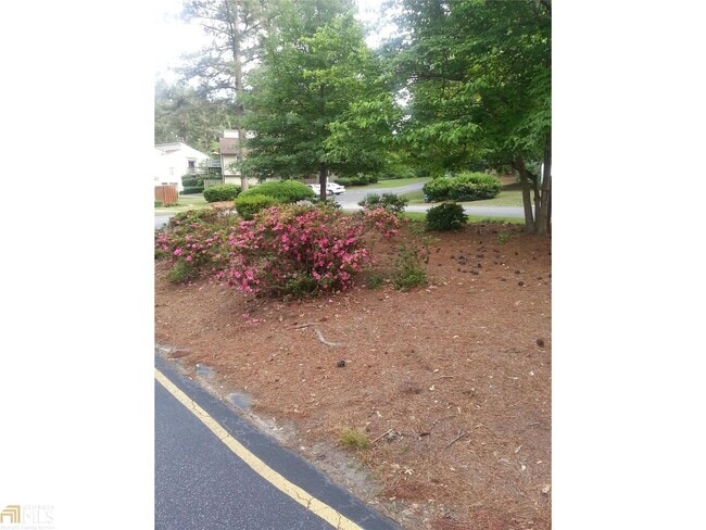 Building Photo - 201 Twiggs Cor