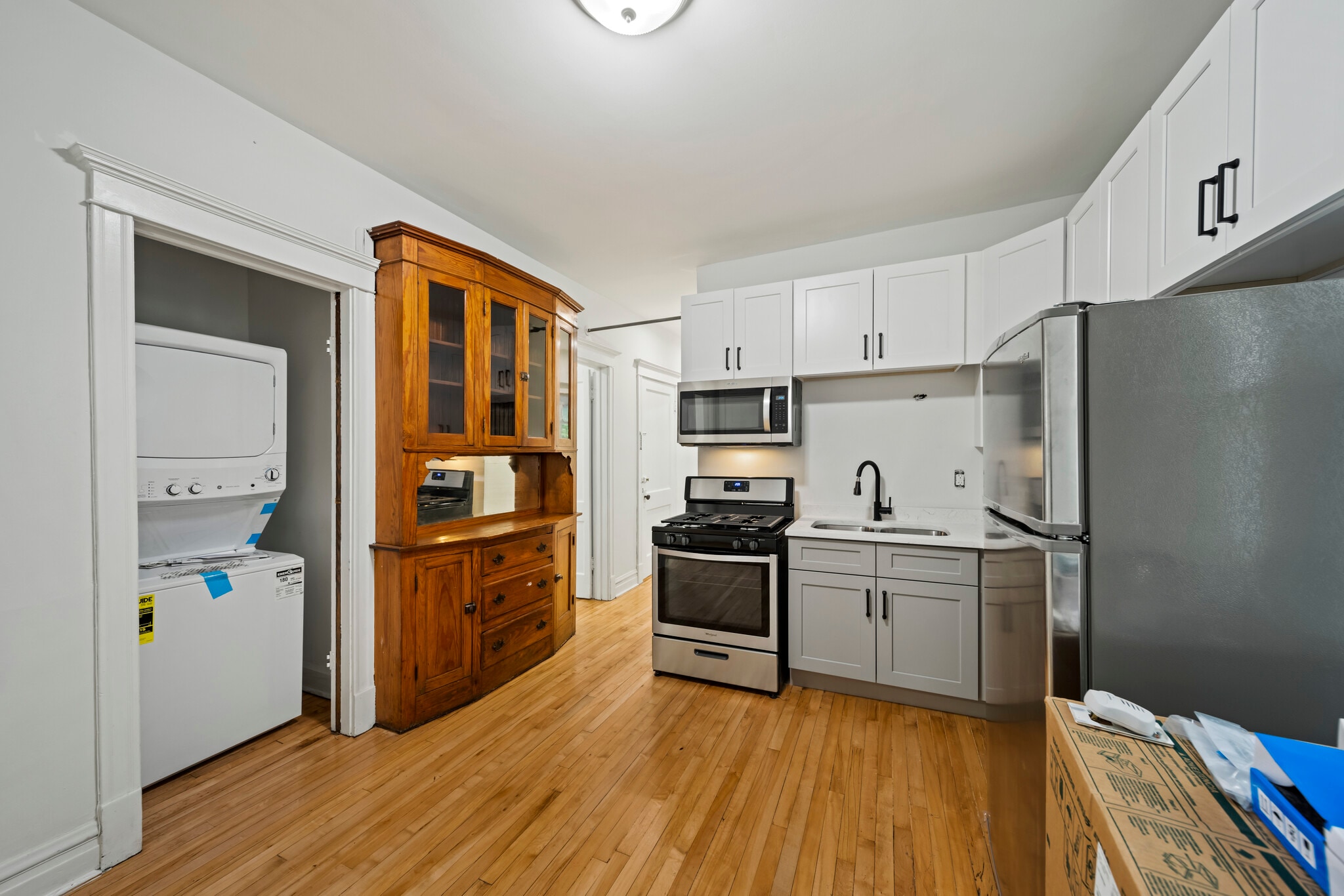 Building Photo - 2325 W Rice St