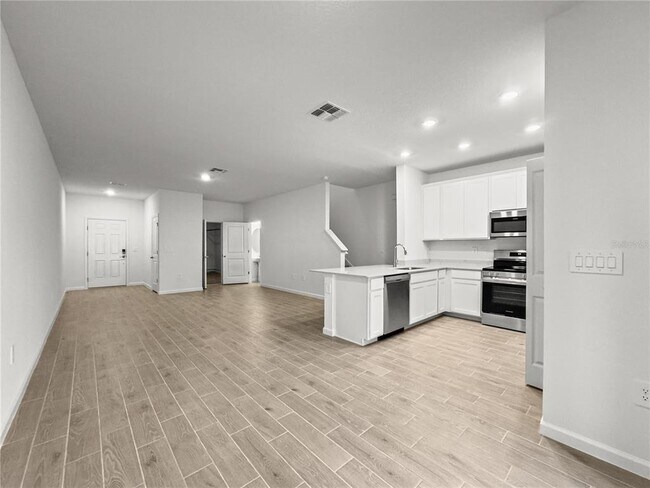 Building Photo - 3534 SE 37th Ct