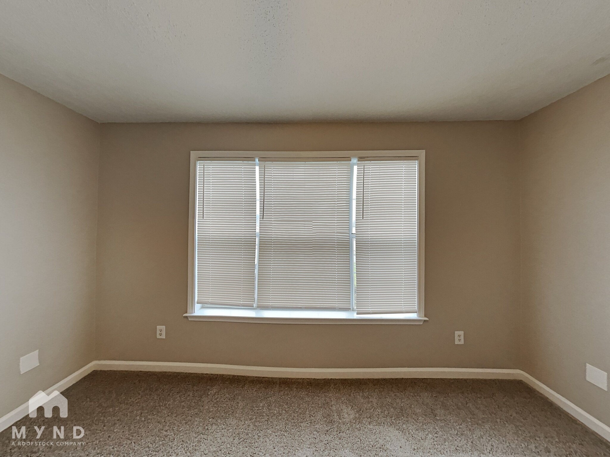 Building Photo - 10576 Sourwood Ct