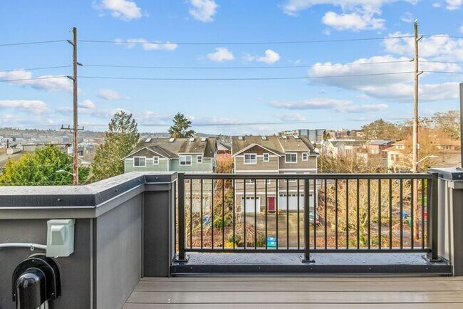 Building Photo - Stunning Brand-New Ballard Townhome with Air Conditioning
