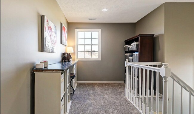 Building Photo - Gorgeous 4 Bedroom In The Grove!!