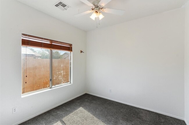 Building Photo - 45099 W Desert Cedars Ln