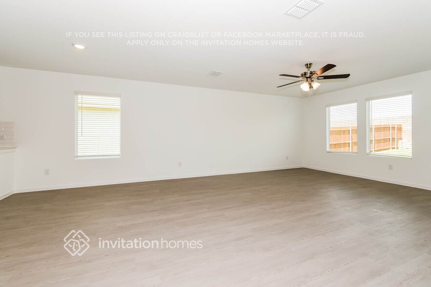 Building Photo - 1712 Poptic Ln