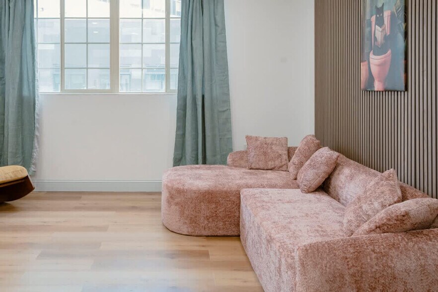 Building Photo - 1384 Ridge Ave