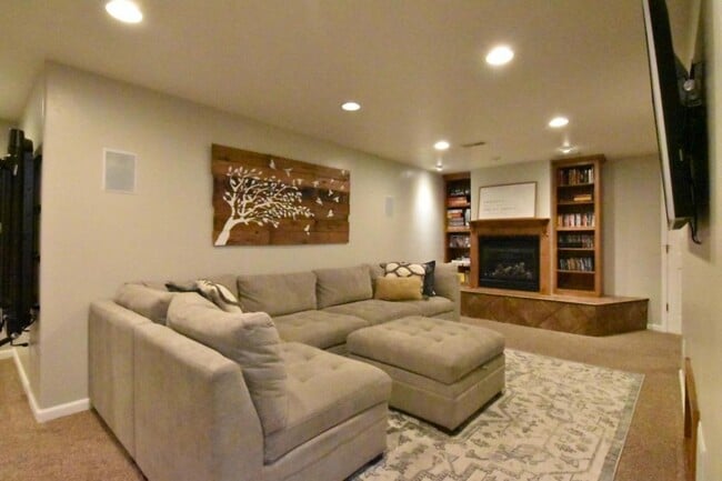 Building Photo - 226 W Stone Run Ln