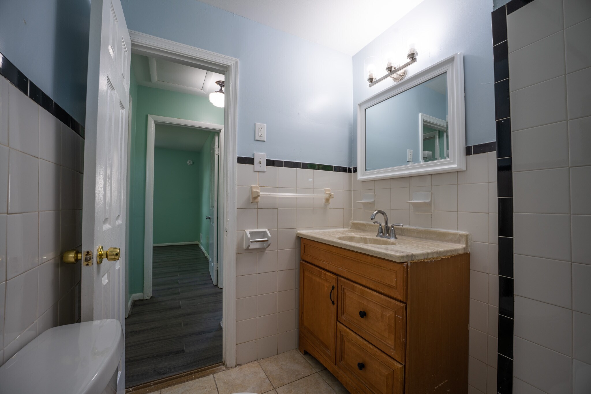 Building Photo - 5703 Kennedy St