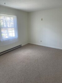 Building Photo - Spacious & Bright State College townhouse ...