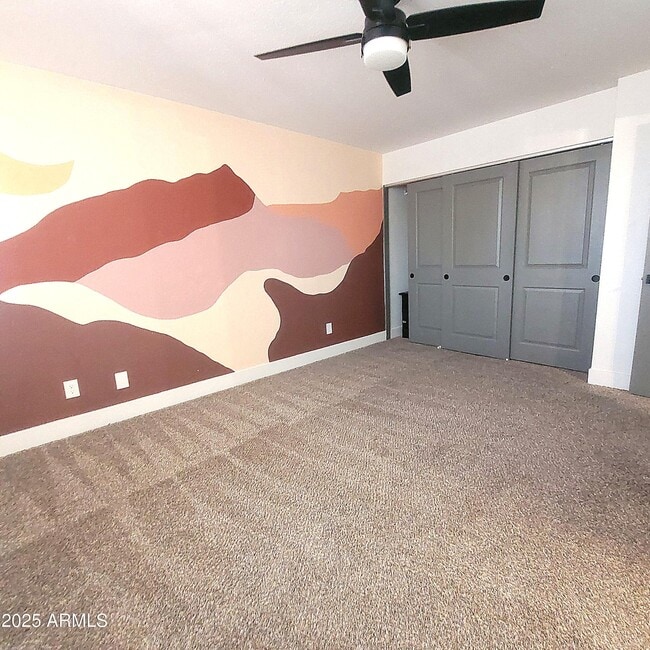 Building Photo - 1112 E Riviera Dr
