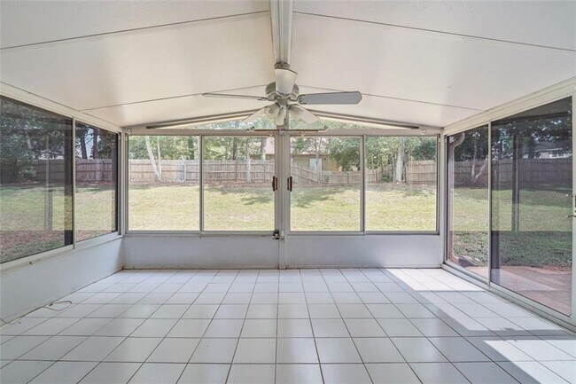 Building Photo - 5320 Kelleys Creek Dr