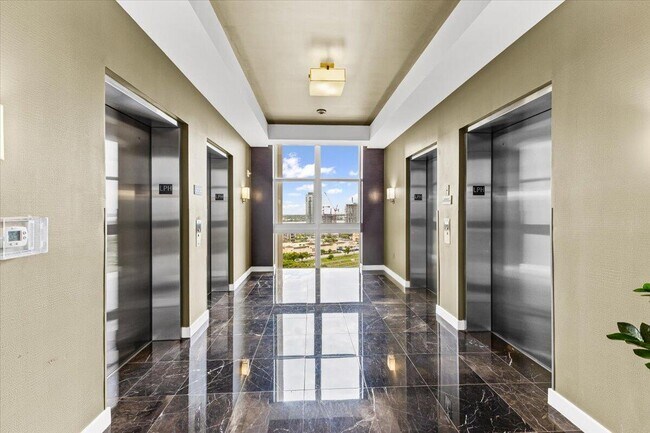 Building Photo - 550 Okeechobee Blvd