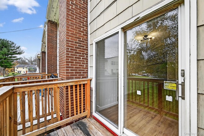 Building Photo - 28 Alan Rd