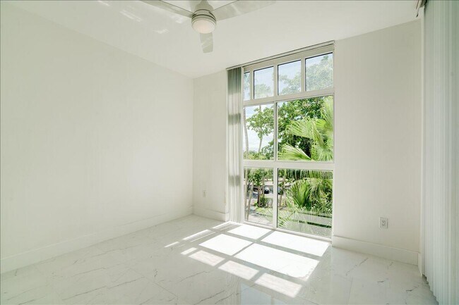 Building Photo - 9805 NW 52nd St