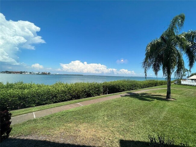 Building Photo - 6268 Palma Del Mar Blvd S
