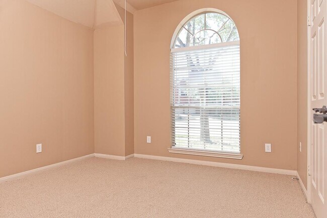 Building Photo - 17806 Scrub Oak Dr