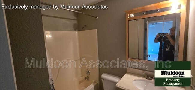 Building Photo - 220 S Caddoa Dr