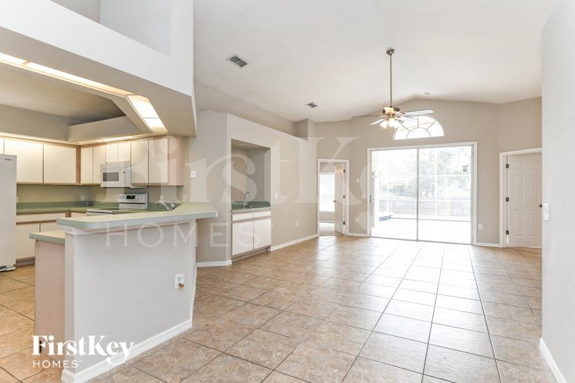 Building Photo - 16426 Coopers Hawk Ave