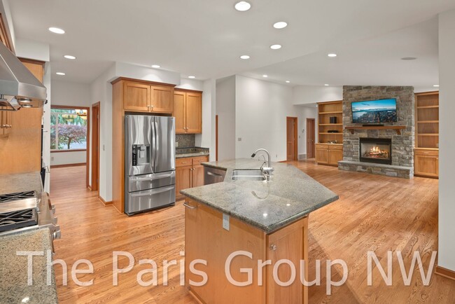 Building Photo - Gorgeous 3,400sf Golf Course Craftsman on Sahalee Country Club’s 7th Green