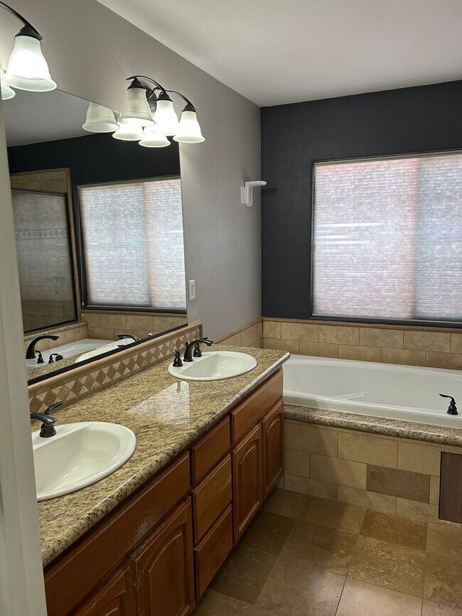 Building Photo - **READY FOR MOVE IN** Spark Home on Golf Course