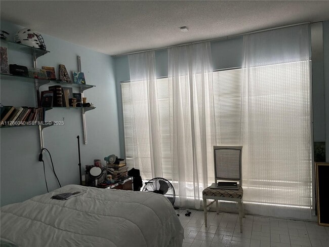 Building Photo - 4609 Bayberry Ln