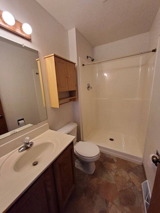 Building Photo - 2801 Ruschfield Dr