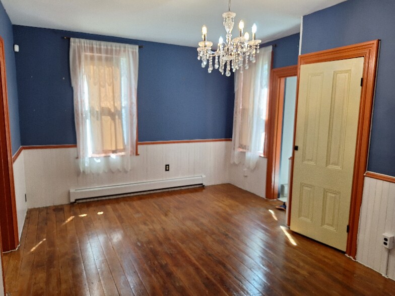 Building Photo - 59 7th St