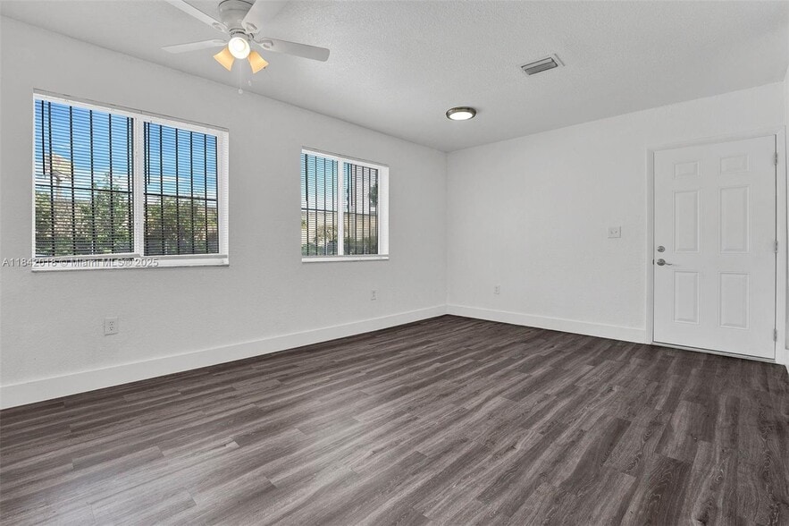 Building Photo - 5753 NW 6th Ave