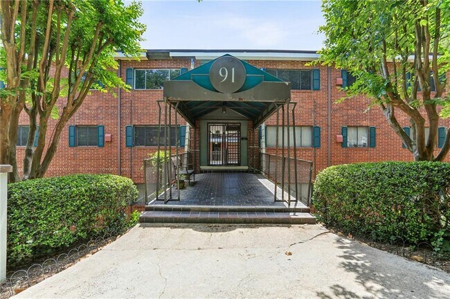 Primary Photo - 91 Rumson Rd NE
