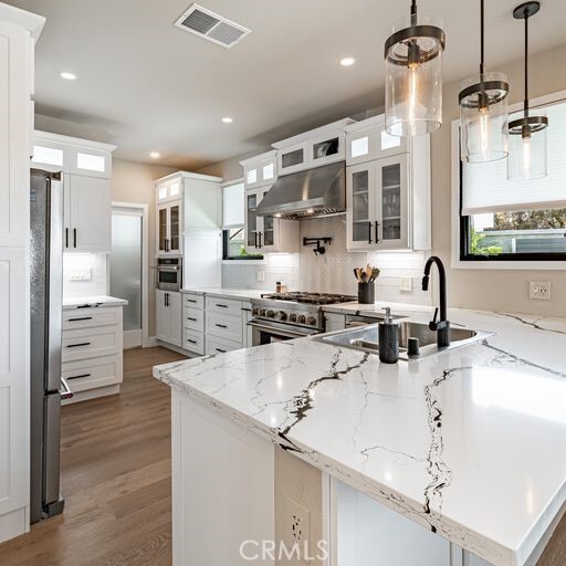 Building Photo - 32 Dauphin