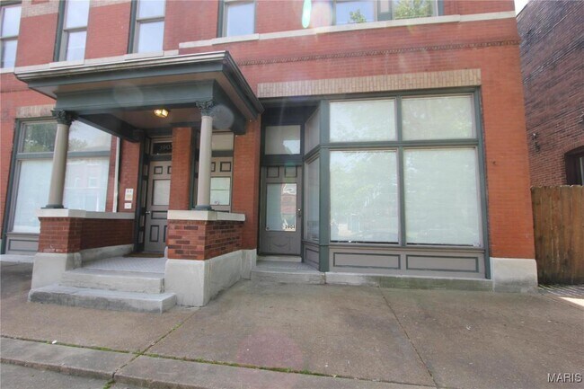Building Photo - 3904 Shenandoah Ave