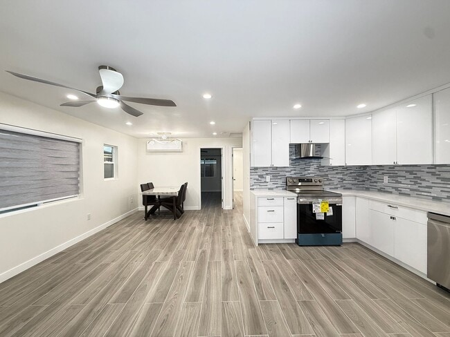 Building Photo - 18332 Elaine Ave