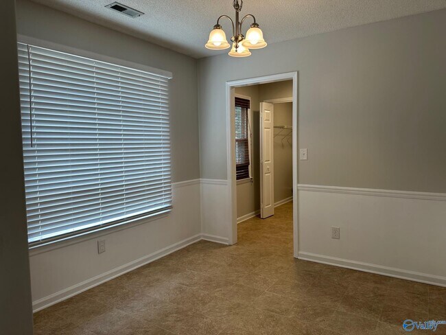 Building Photo - 101 Springfield Ln