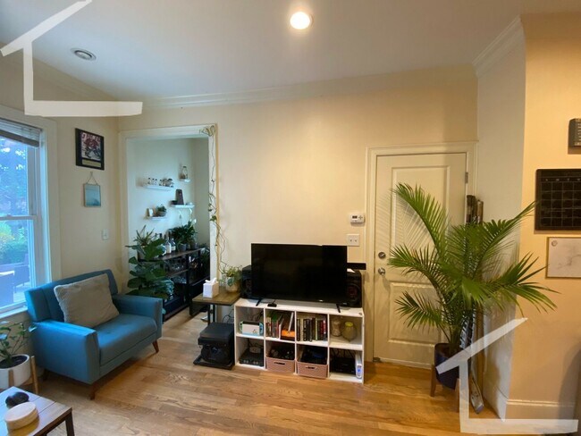 Building Photo - Awesome 2 bed in Brighton..... June 1st move in