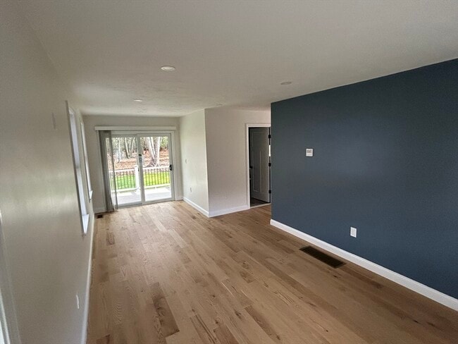 Building Photo - 189 Greenwood St