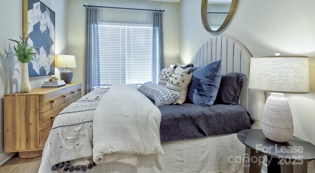 Building Photo - 8501 University Executive Park Dr