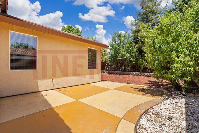 Building Photo - 5044 Kokomo Dr