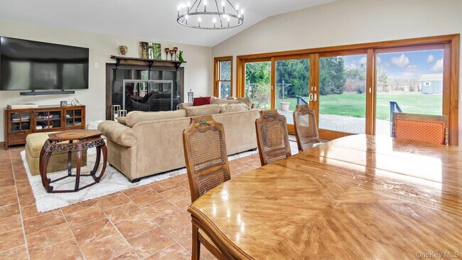 Building Photo - 120 Promenade Dr