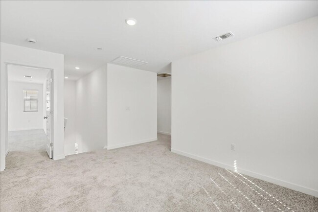 Building Photo - 1052 Lost Creek Ranch Dr