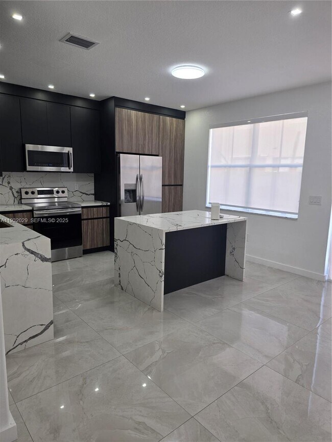 Building Photo - 16643 SW 80th Terrace