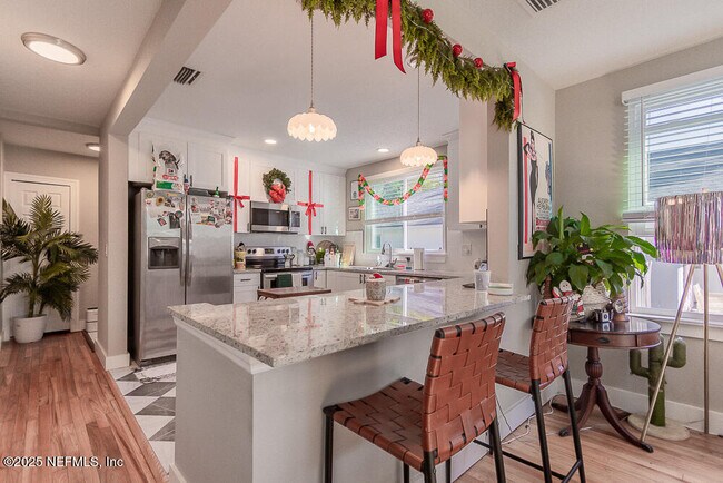 Building Photo - 909 Talbot Ave