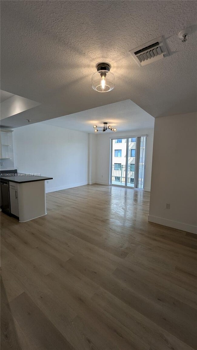 Building Photo - 3500 Coral Wy
