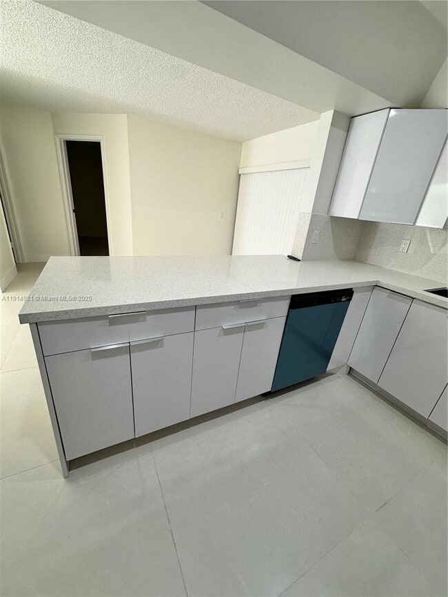 Building Photo - 5151 SW 121st Terrace