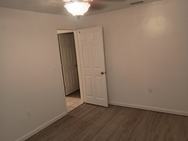 Building Photo - 9 SW 18th Ave