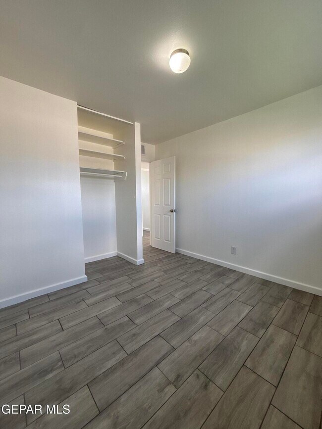 Building Photo - 6138 Taos Dr